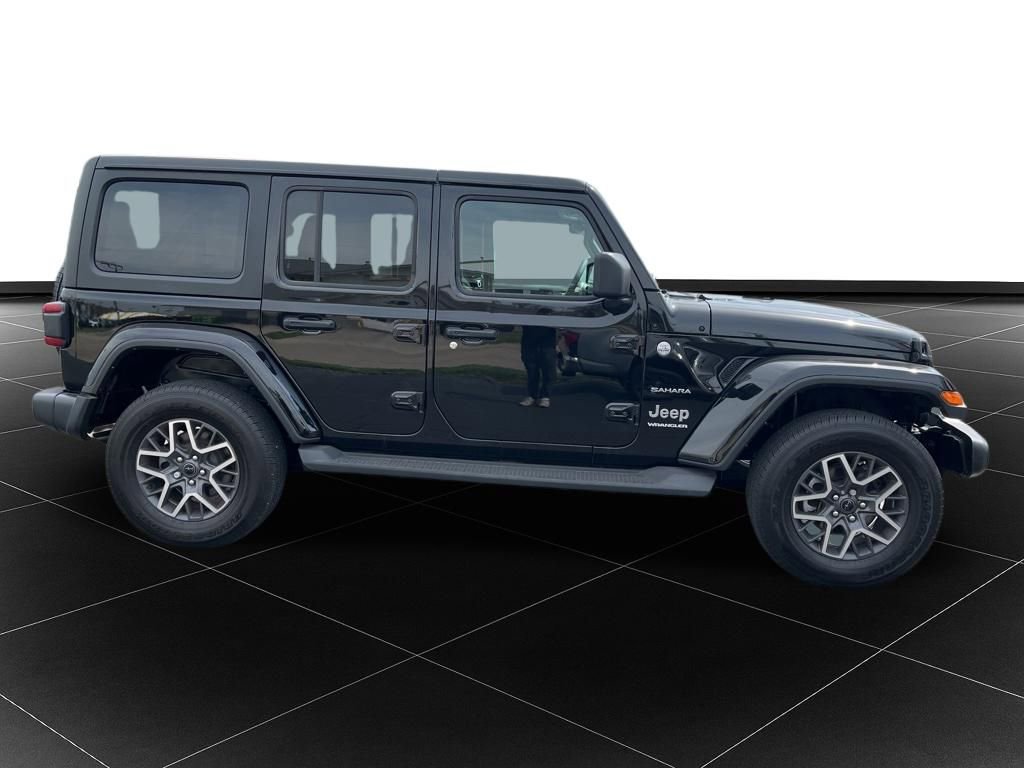 Used 2024 Jeep Wrangler Sahara w/ Technology Group image 6