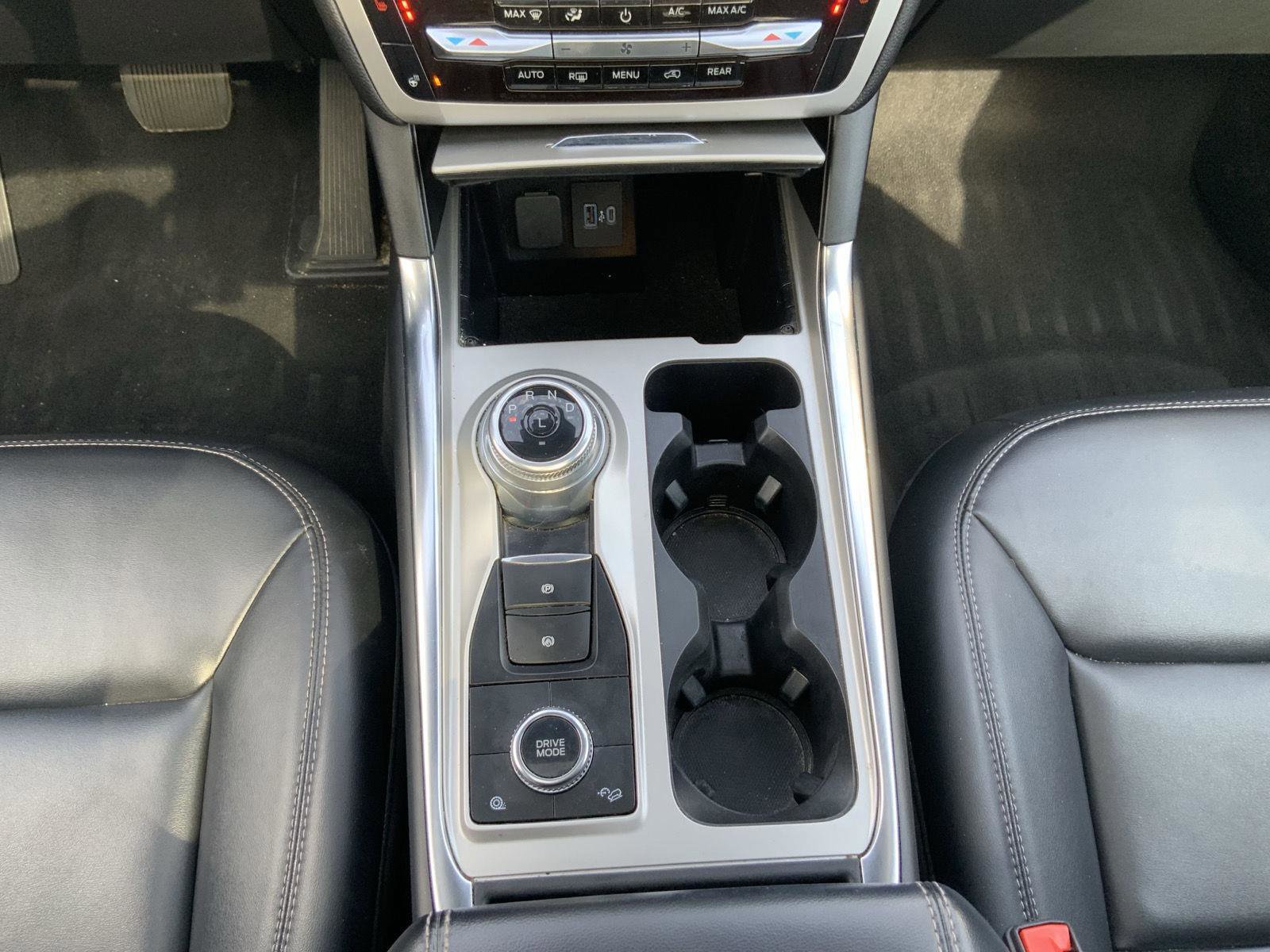 Used 2022 Ford Explorer XLT w/ Equipment Group 202A image 47