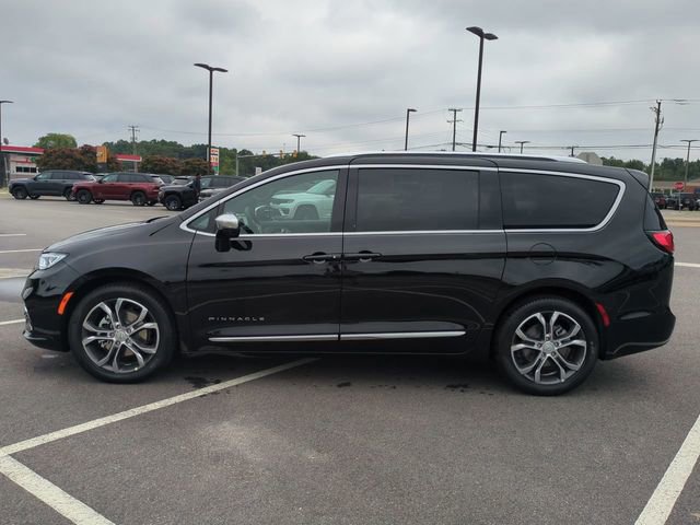 New 2026 Chrysler Pacifica Pinnacle w/ Trailer Tow Group FWD image 7