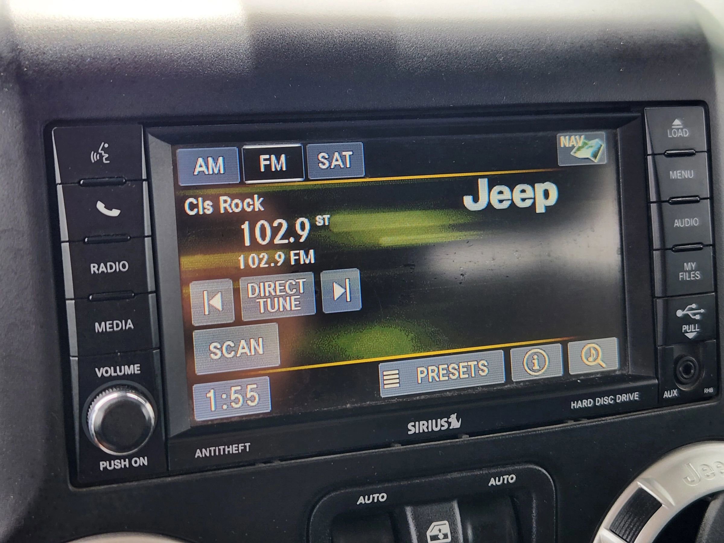 Used 2013 Jeep Wrangler Sahara w/ Connectivity Group AWD/4WD image 32