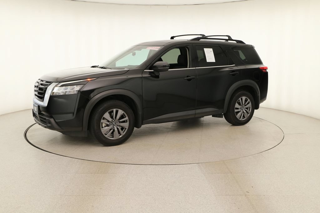 Used 2022 Nissan Pathfinder SV AWD/4WD image 13