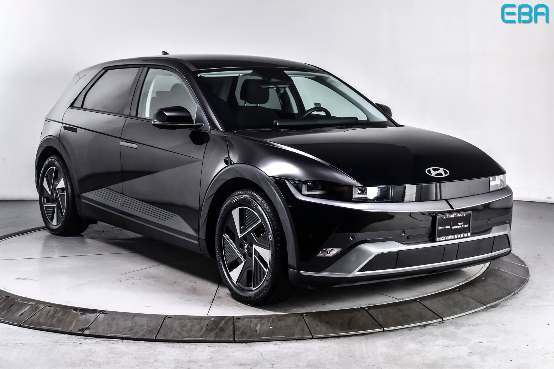 Used 2025 Hyundai Ioniq 5 SE image 1