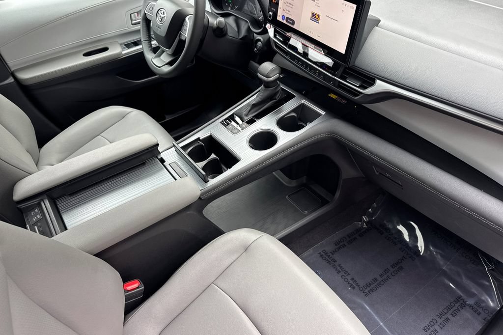 Certified 2025 Toyota Sienna XLE w/ XLE Plus Package AWD/4WD image 16