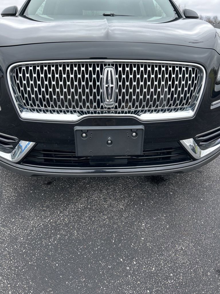 Used 2019 Lincoln Nautilus Select image 3