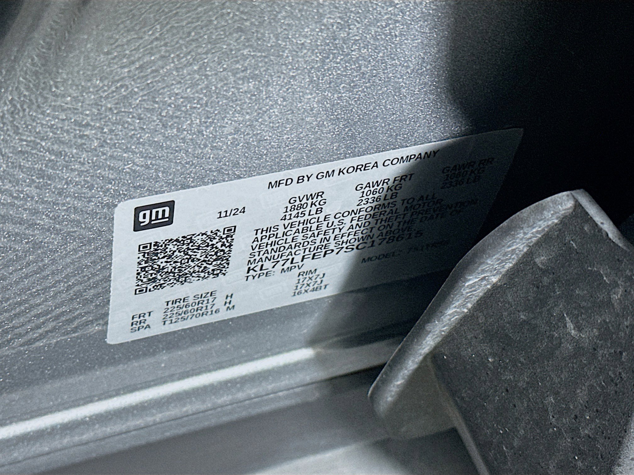 Used 2025 Chevrolet Trax LS image 12