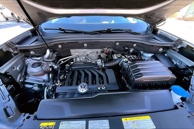 Used 2023 Volkswagen Atlas Cross Sport SEL Premium R-Line image 9