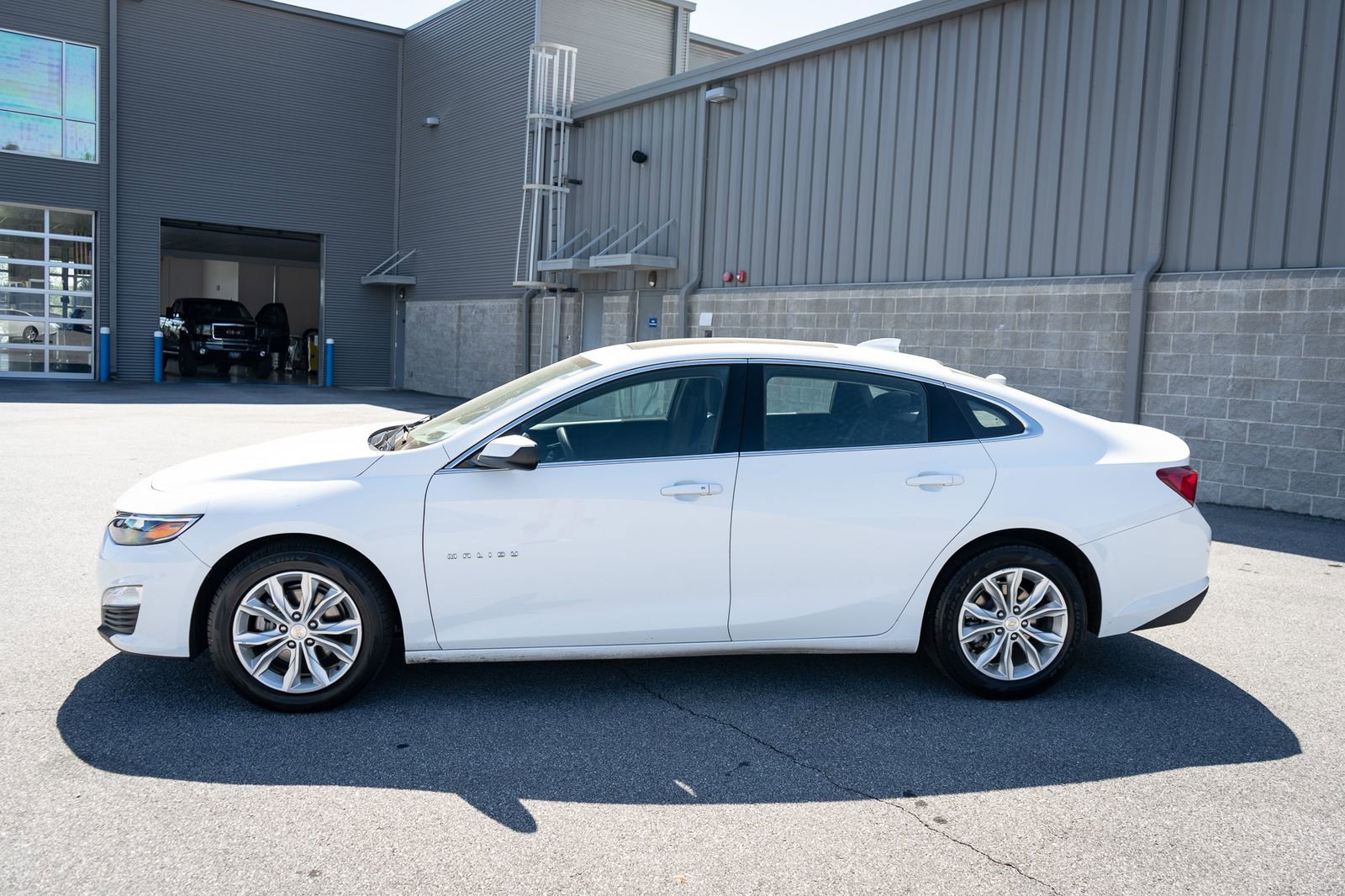 Used 2024 Chevrolet Malibu LT FWD image 5