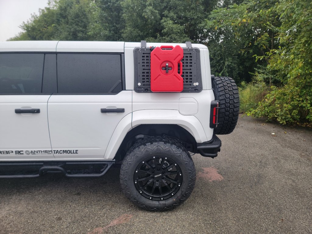 New 2025 Ford Bronco Badlands image 8