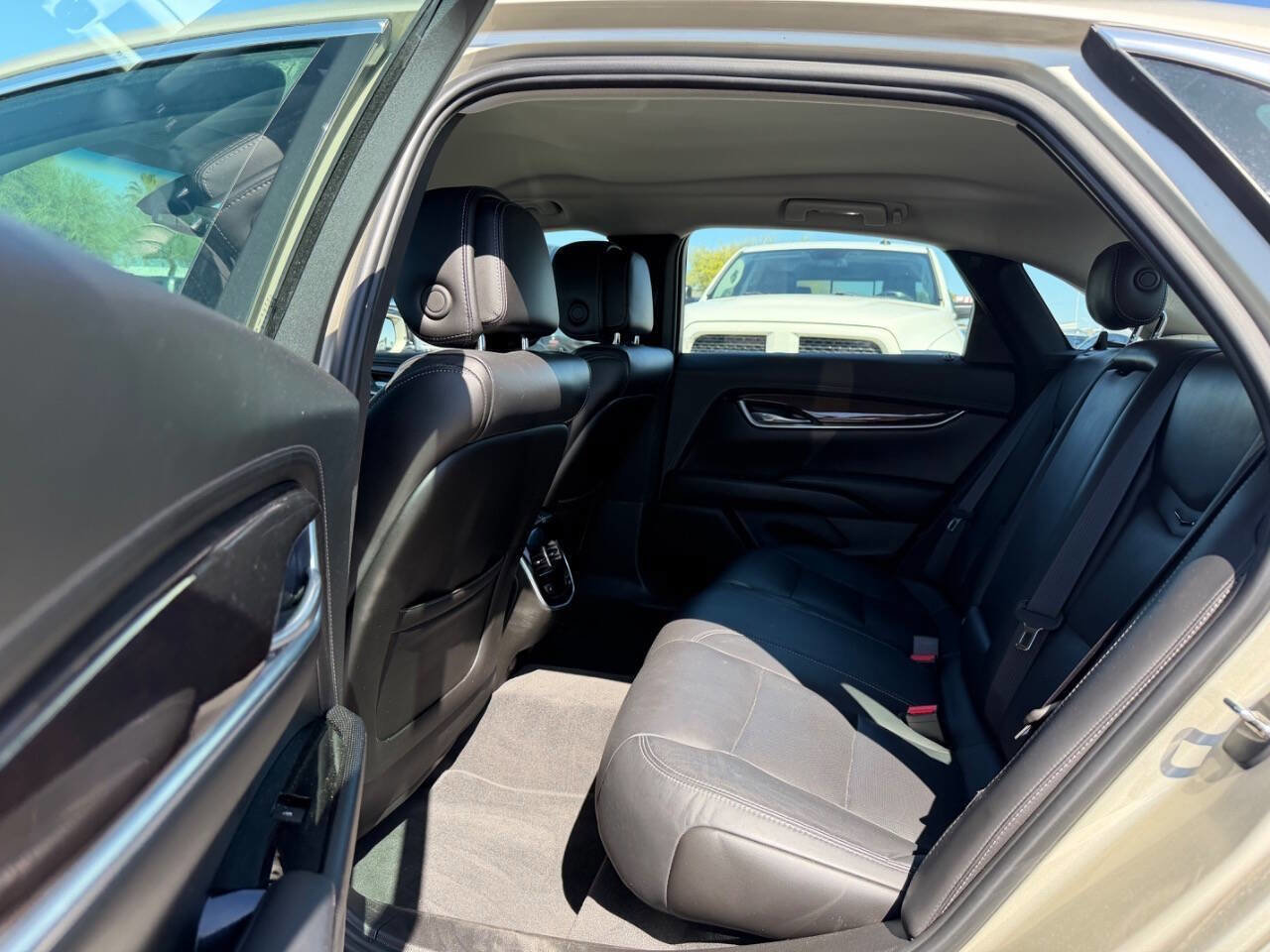 Used 2014 Cadillac XTS Luxury AWD/4WD image 21