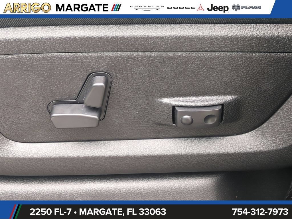 New 2026 RAM 3500 Laramie AWD/4WD image 20