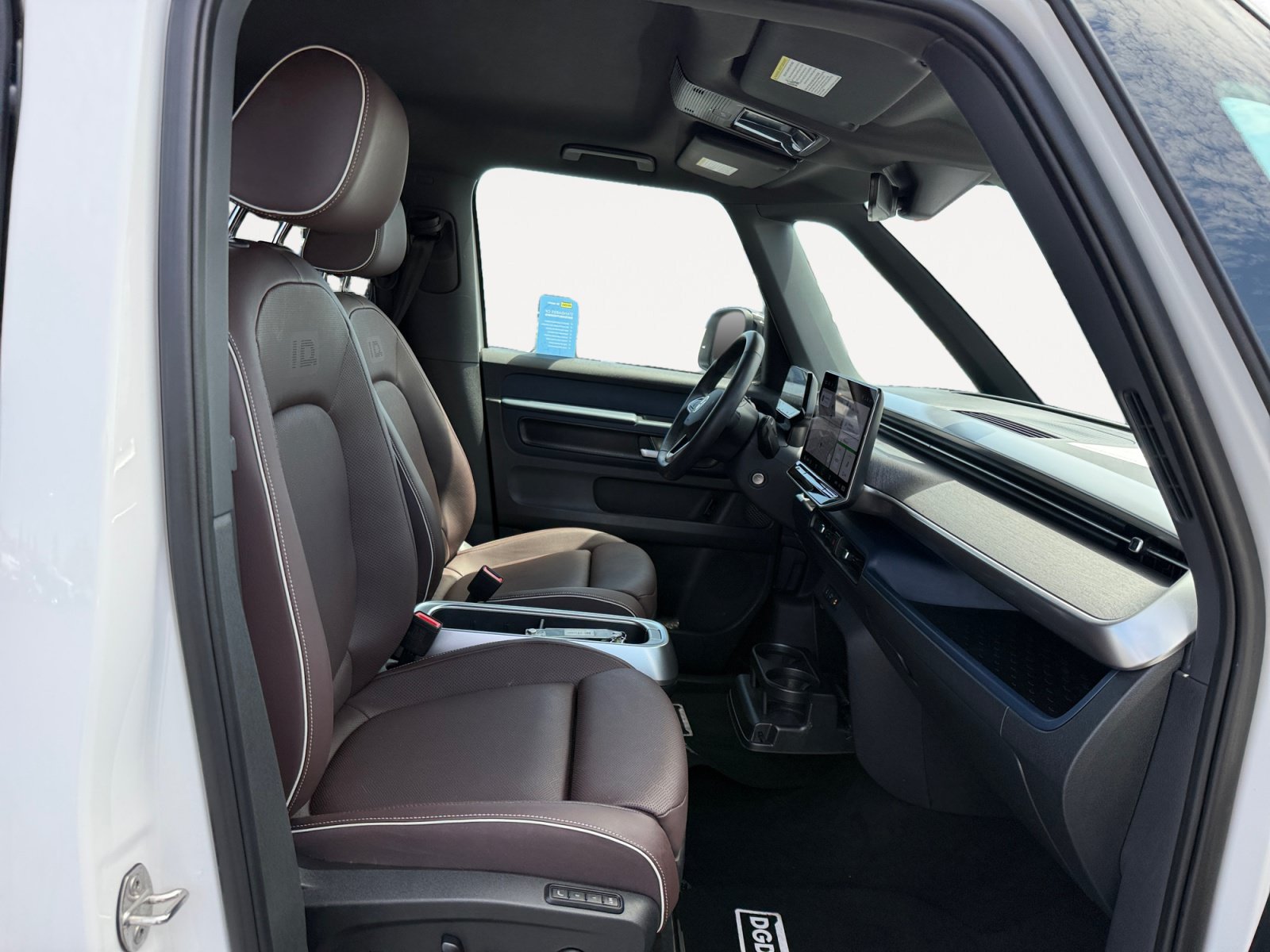Certified 2025 Volkswagen ID. Buzz 1st Edition RWD image 19