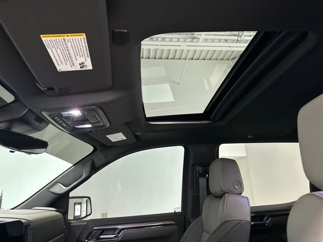 Used 2023 Chevrolet Silverado 1500 ZR2 w/ Technology Package image 6