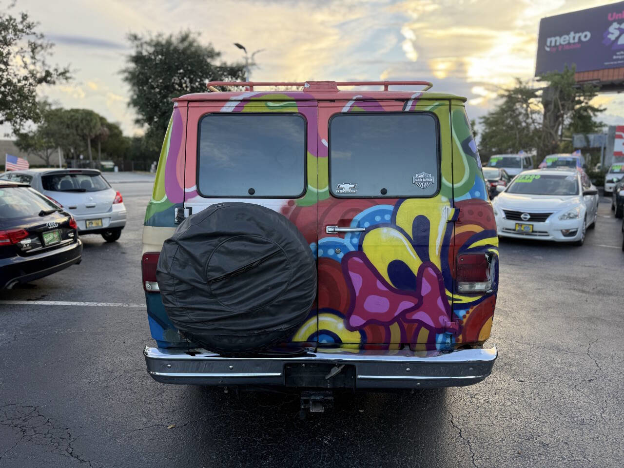 Used 1992 Chevrolet G20 RWD image 6