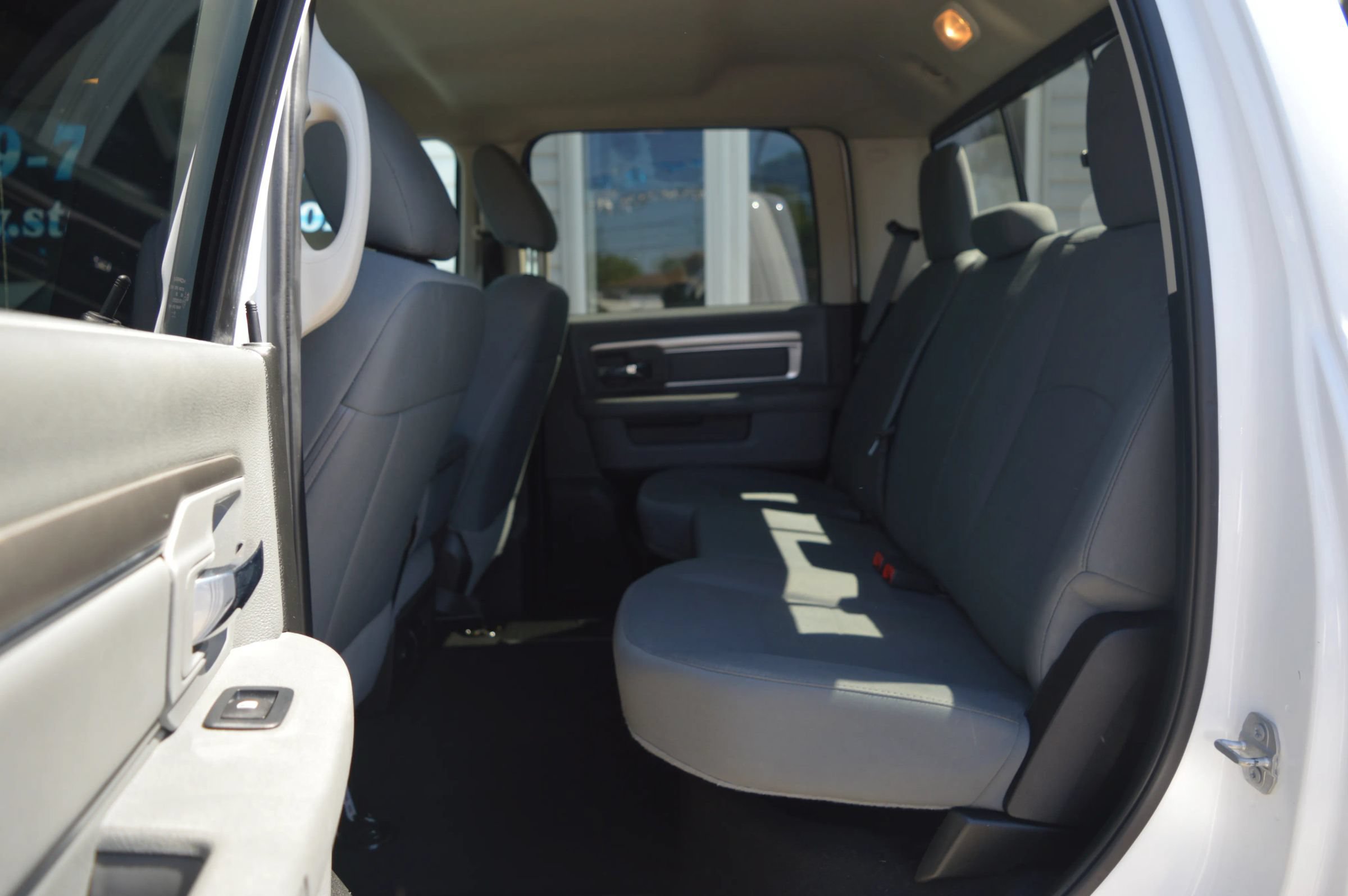 Used 2020 RAM 1500 Classic SLT RWD image 13