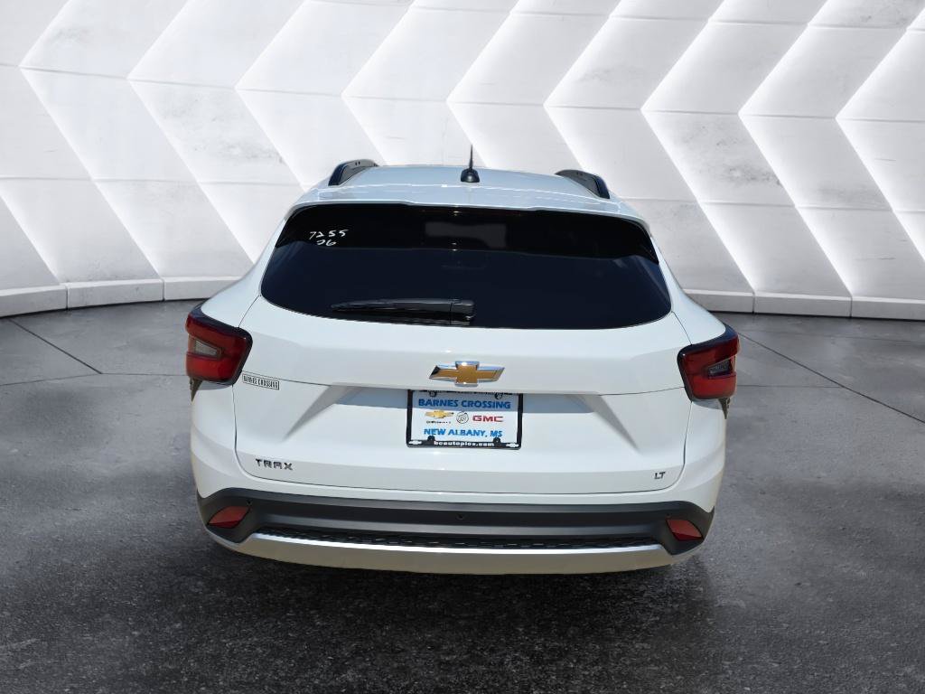 New 2026 Chevrolet Trax LT w/ Driver Confidence Package FWD image 6