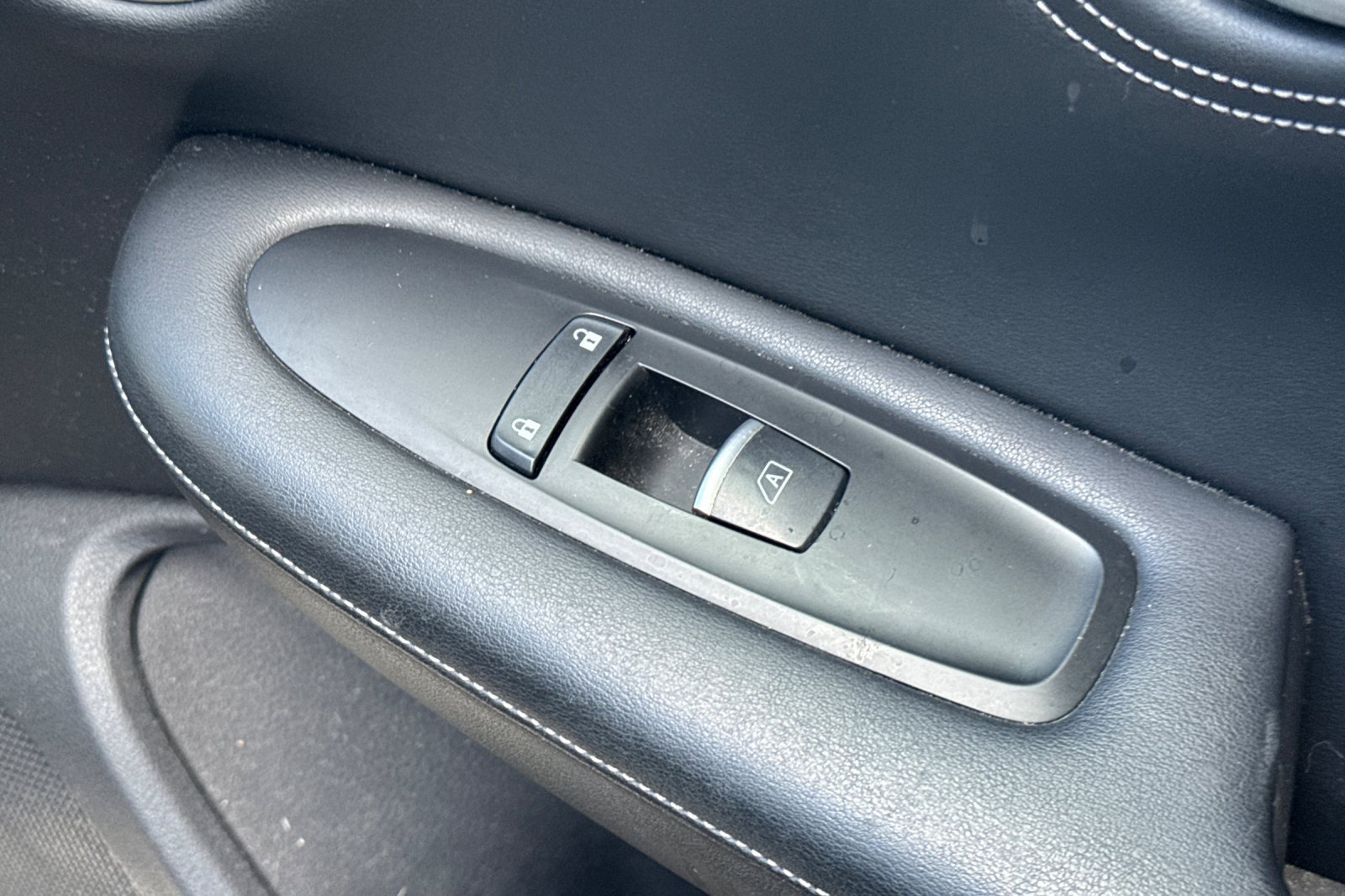 Used 2019 INFINITI QX50 Essential w/ Sensory Package image 23