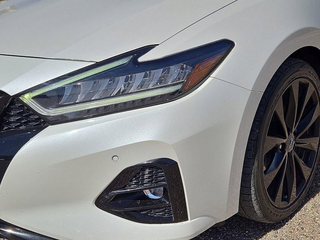 Used 2023 Nissan Maxima SR w/ Sport Mat Group image 9