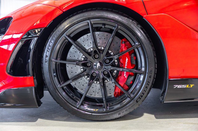 Used 2021 McLaren 765LT RWD image 38