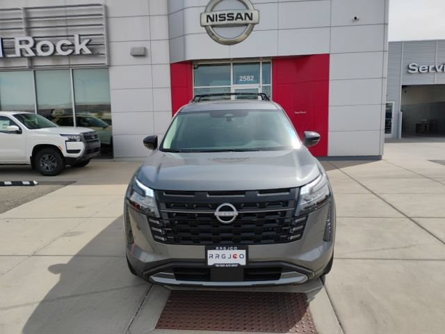 New 2026 Nissan Pathfinder SL w/ Cargo Package AWD/4WD image 2