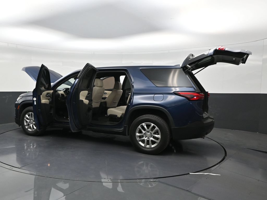 Used 2022 Chevrolet Traverse LS FWD image 31