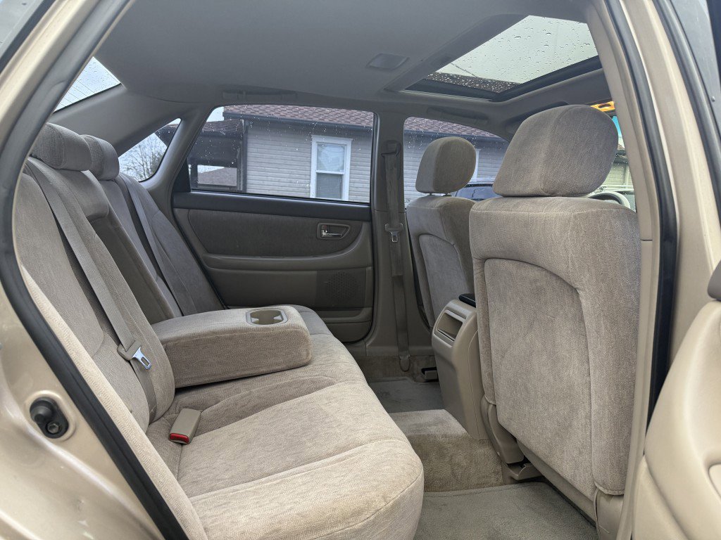 Used 2000 Toyota Avalon XL image 19