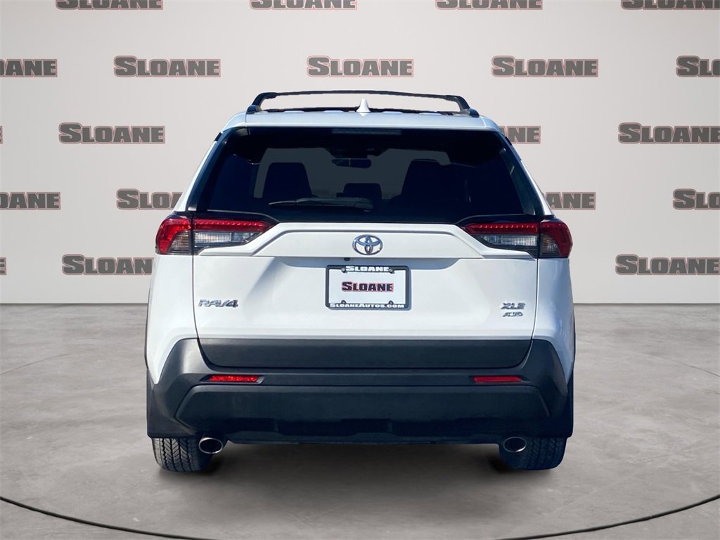 Used 2024 Toyota RAV4 XLE w/ Convenience Package image 4