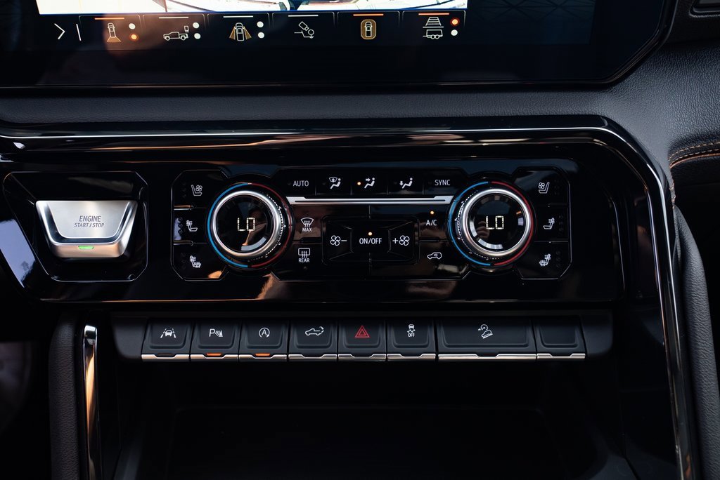 Used 2024 GMC Sierra 1500 AT4 w/ Technology Package image 16