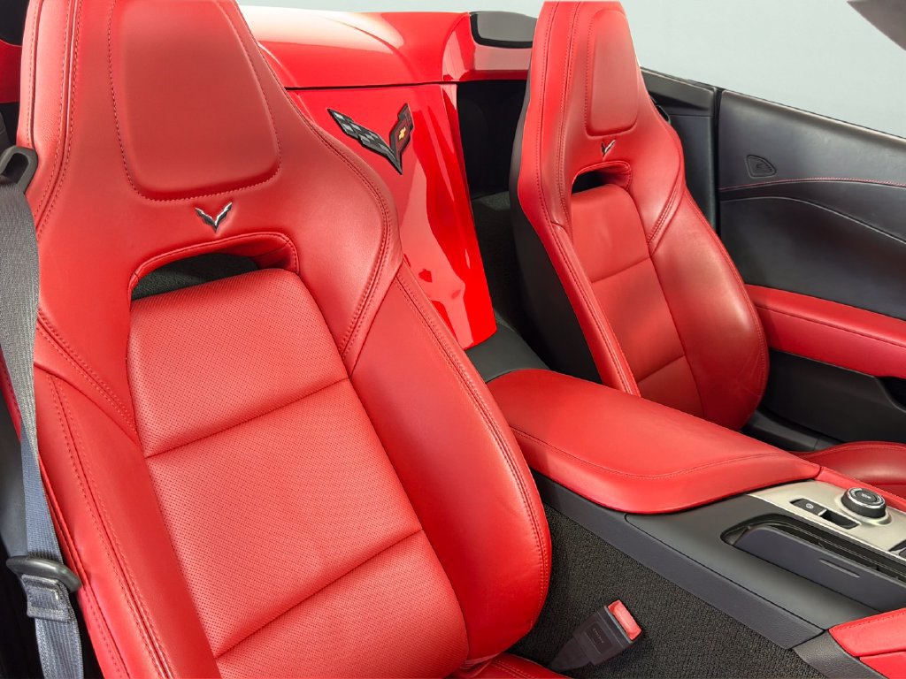 Used 2015 Chevrolet Corvette Stingray Convertible w/ 3LT Preferred Equipment Group RWD image 34