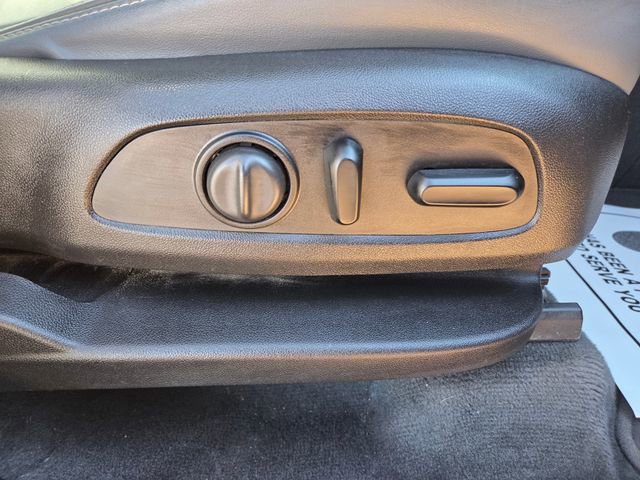 Used 2019 Buick Enclave Premium AWD/4WD image 38