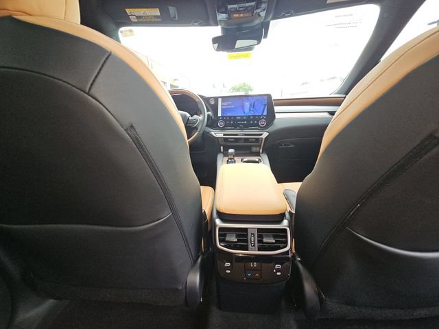Used 2024 Lexus RX 350 Premium w/ Accessory Package (Z1) FWD image 23