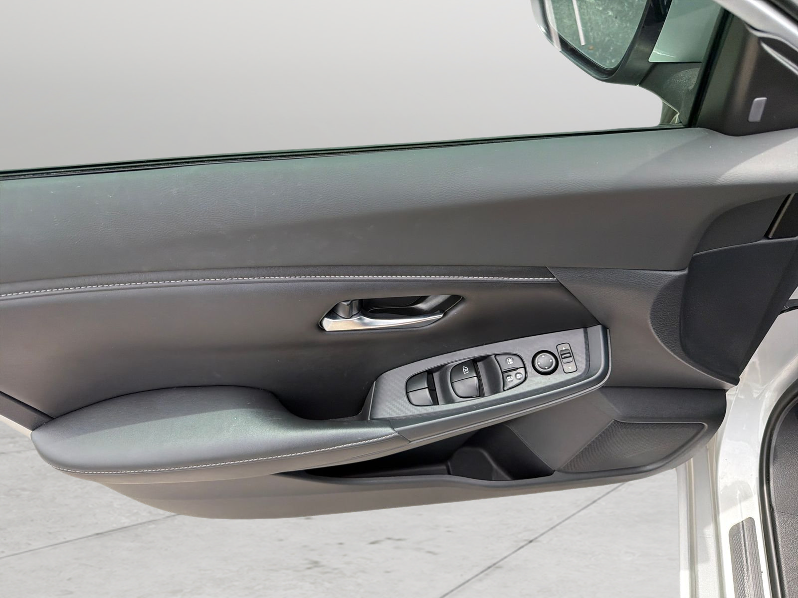 Certified 2021 Nissan Sentra SV FWD image 26