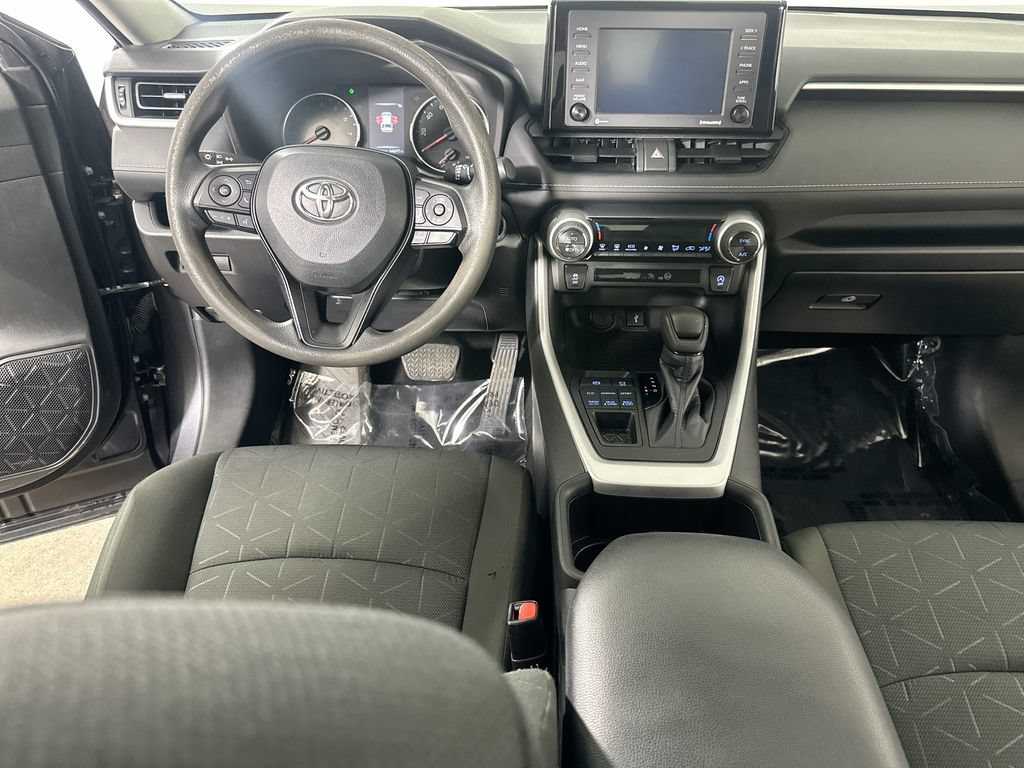 Used 2022 Toyota RAV4 XLE AWD/4WD image 19