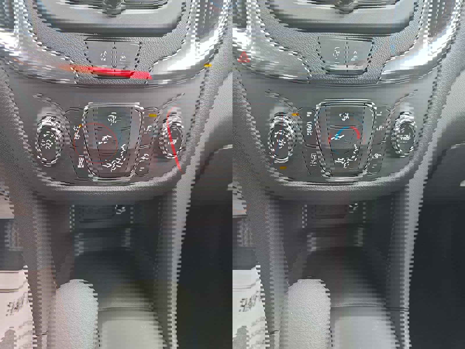 Used 2023 Chevrolet Equinox LT w/ LPO, Floor Liner Package image 22