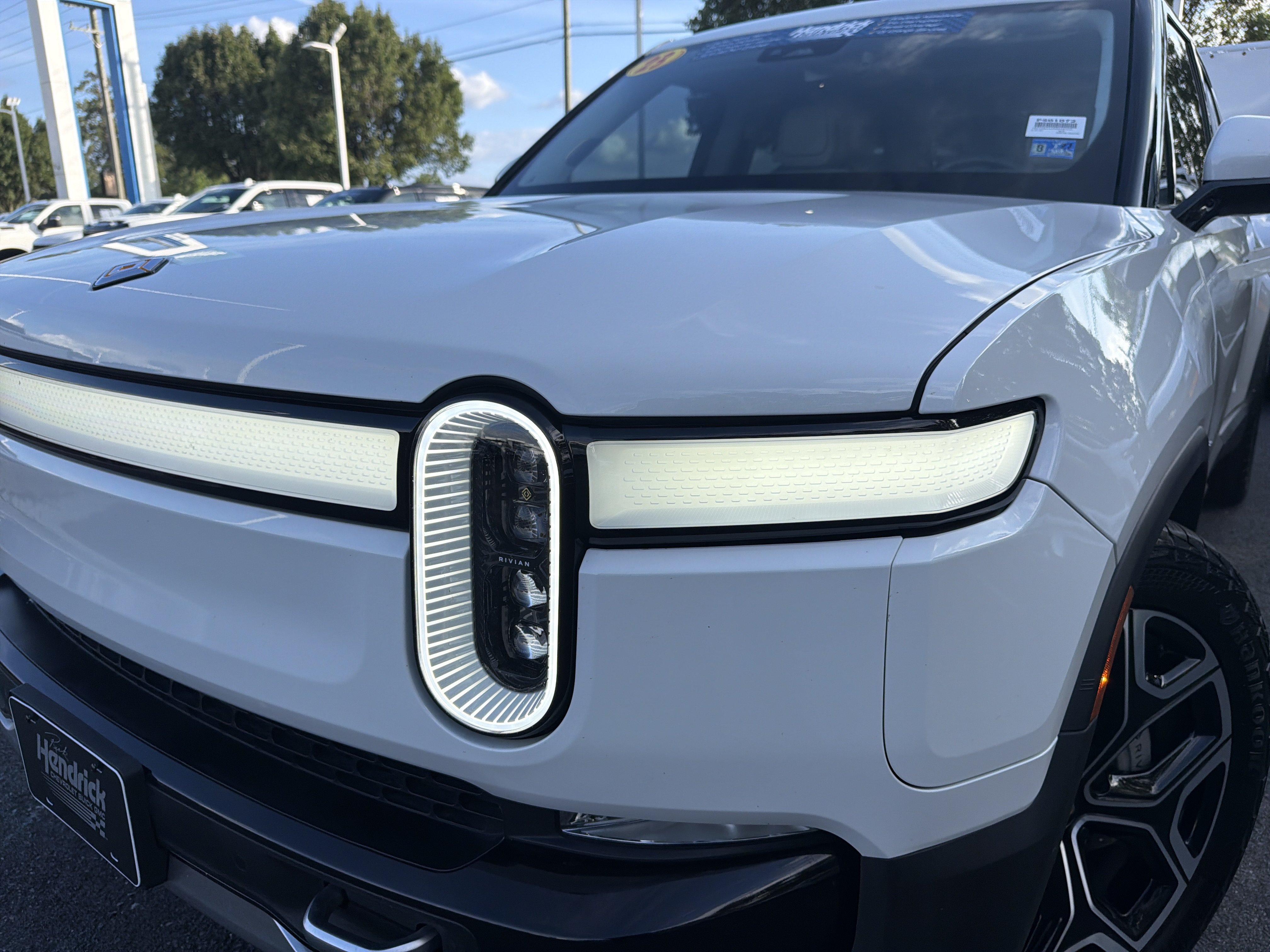 Used 2023 Rivian R1T Adventure Dual AWD/4WD image 6