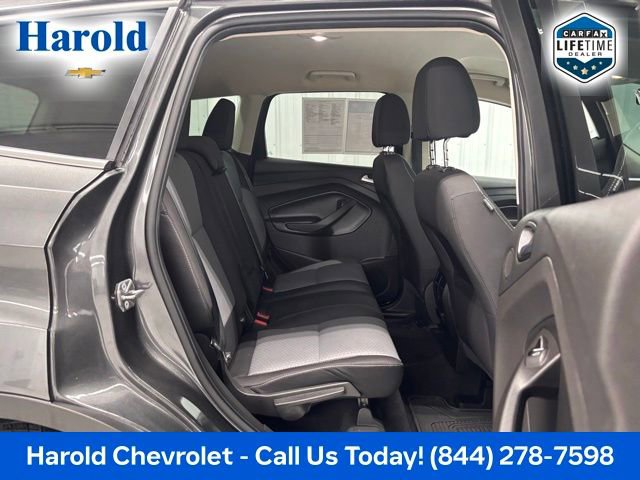 Used 2017 Ford Escape SE w/ Equipment Group 201A image 9