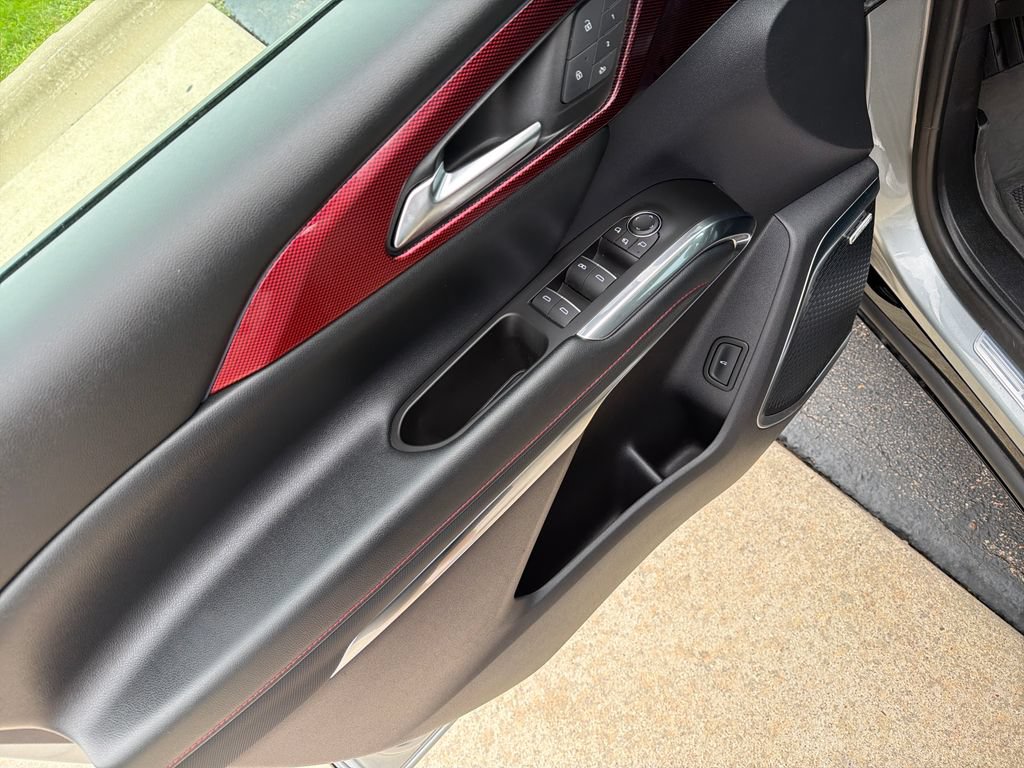 Certified 2024 Chevrolet Traverse RS w/ LPO, Floor Liner Package AWD/4WD image 30