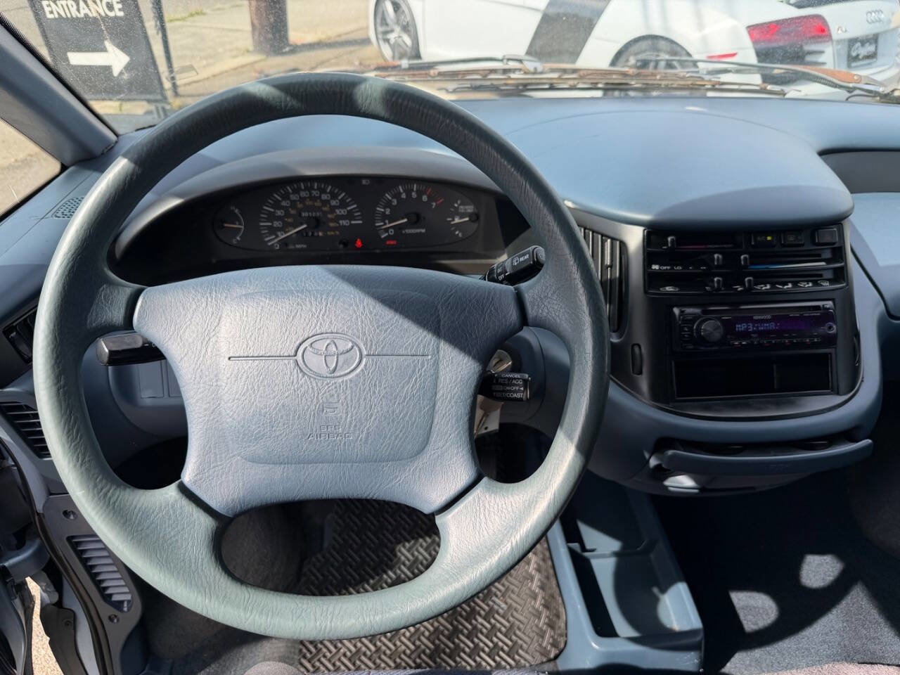 Used 1993 Toyota Previa Deluxe RWD image 20