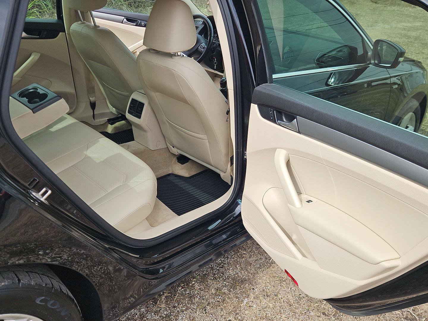 Used 2015 Volkswagen Passat TDI SE image 14