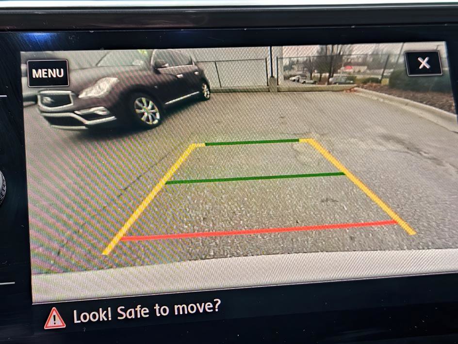 Used 2020 Volkswagen Tiguan SE image 26