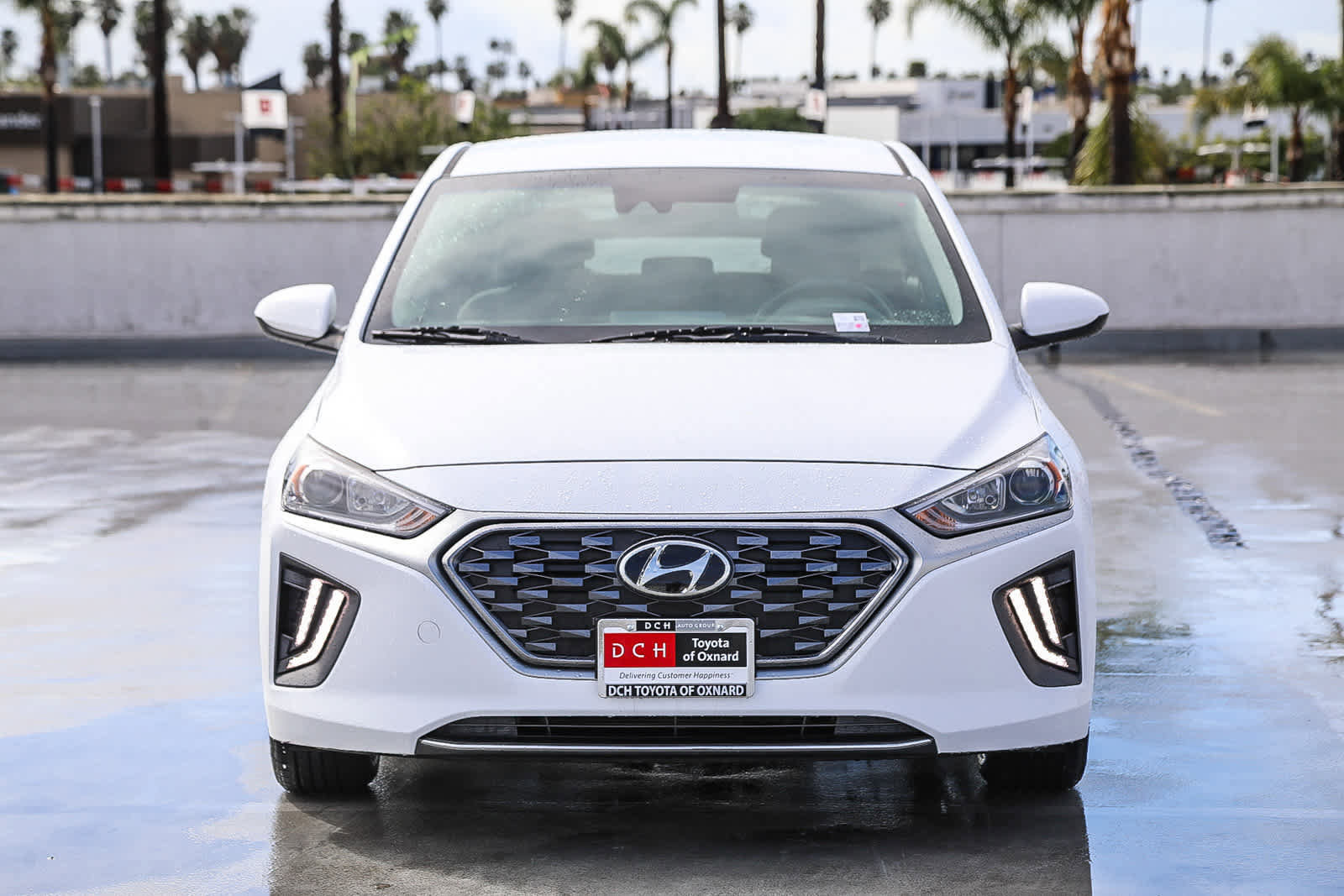 Used 2020 Hyundai Ioniq SE image 3
