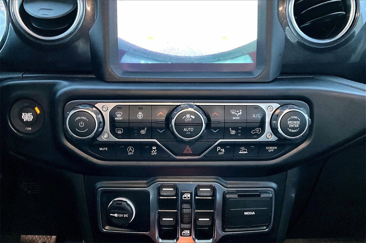 Certified 2022 Jeep Wrangler Unlimited Sahara image 17