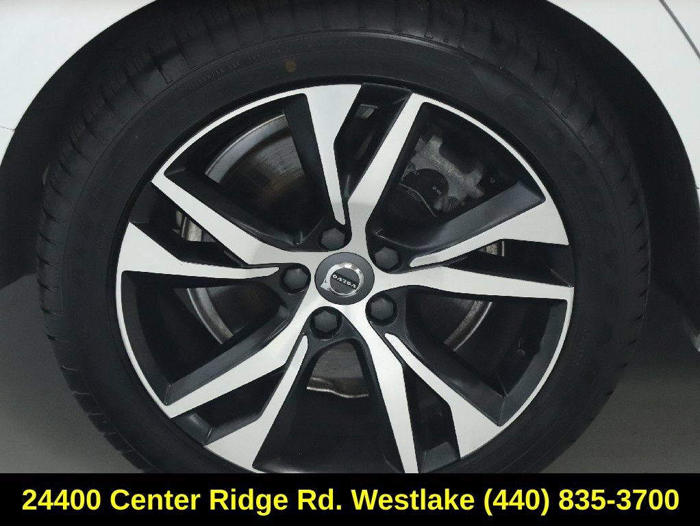 Used 2022 Volvo S60 T8 R-Design Expression AWD/4WD image 12