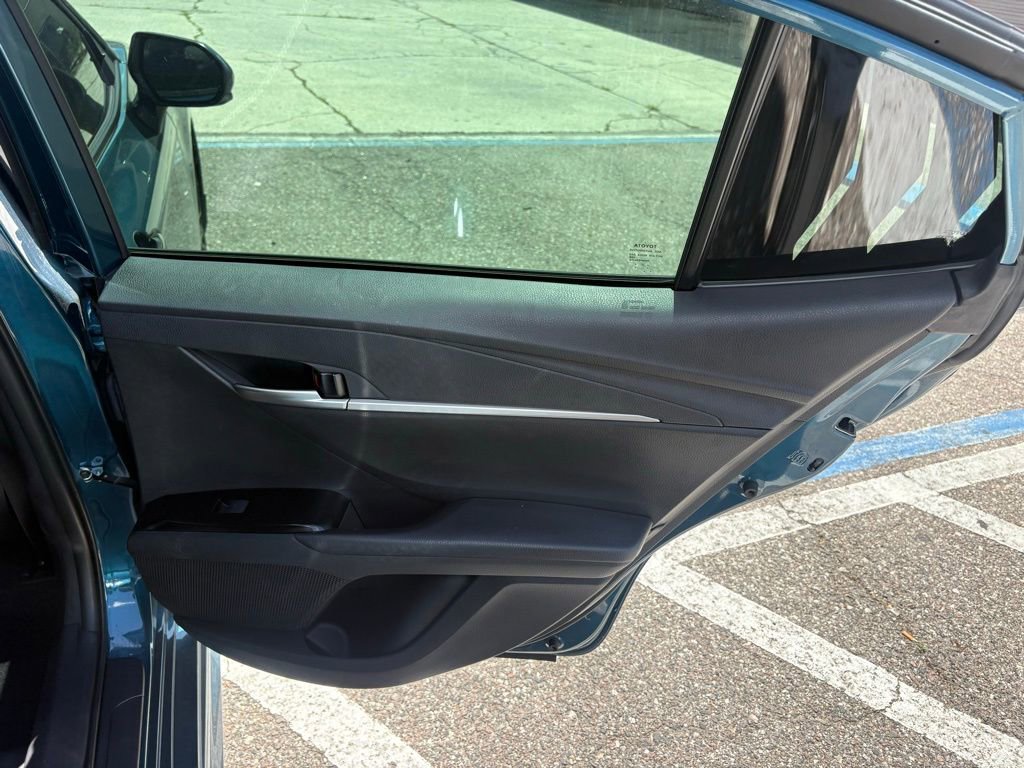 Used 2025 Toyota Camry SE w/ Multimedia Upgrade Package image 15