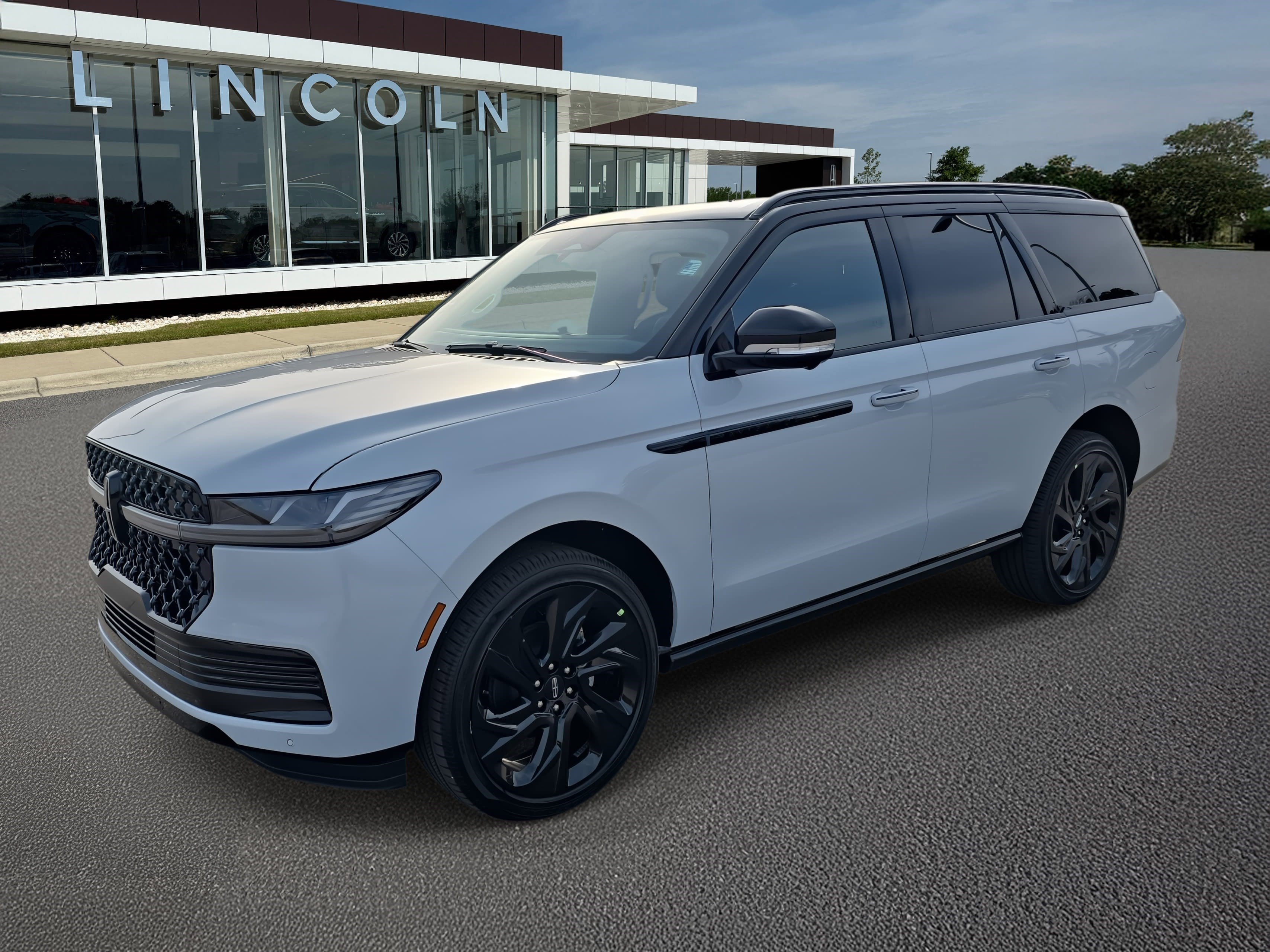 New 2025 Lincoln Navigator Black Label image 1