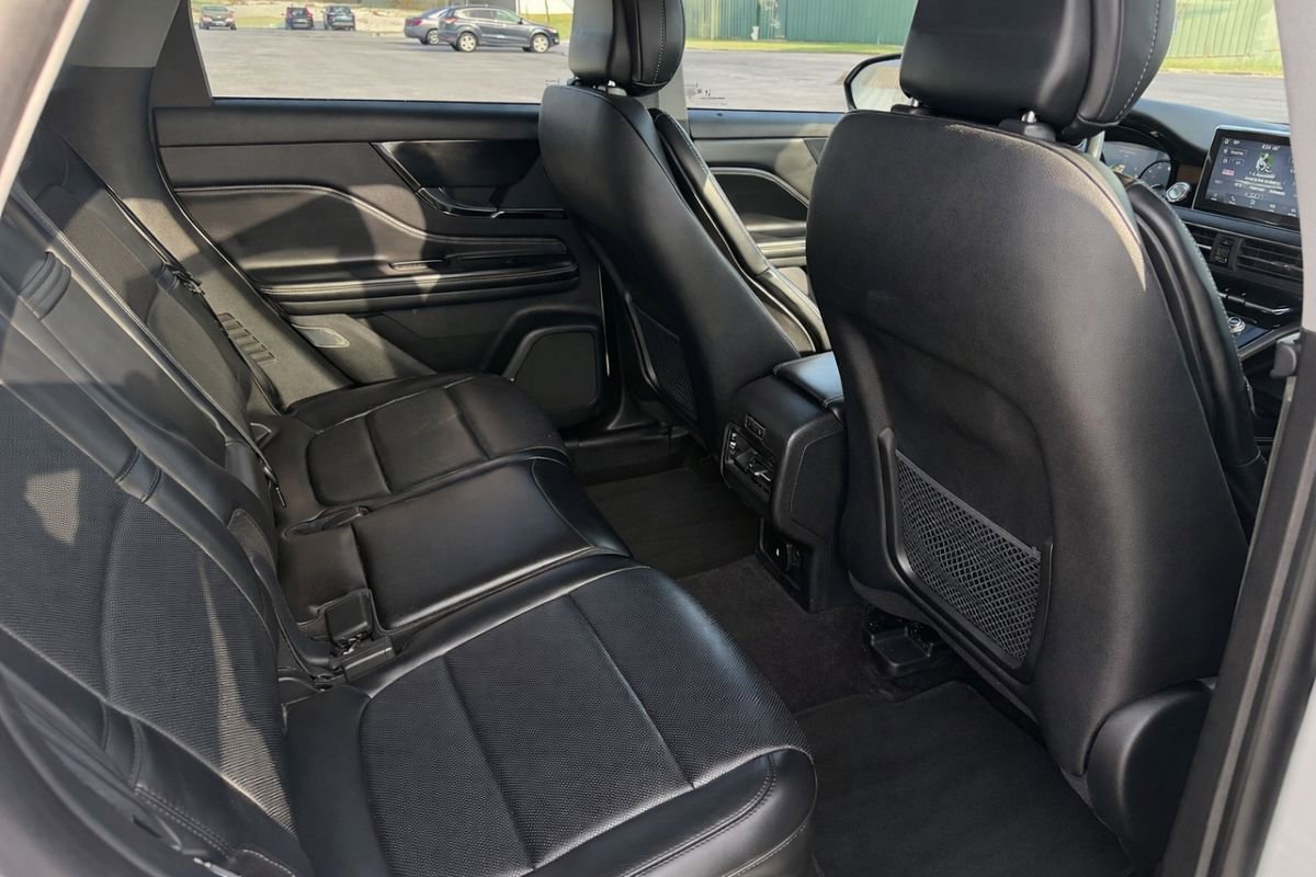 Used 2020 Lincoln Corsair Reserve w/ Equipment Group 201A image 13