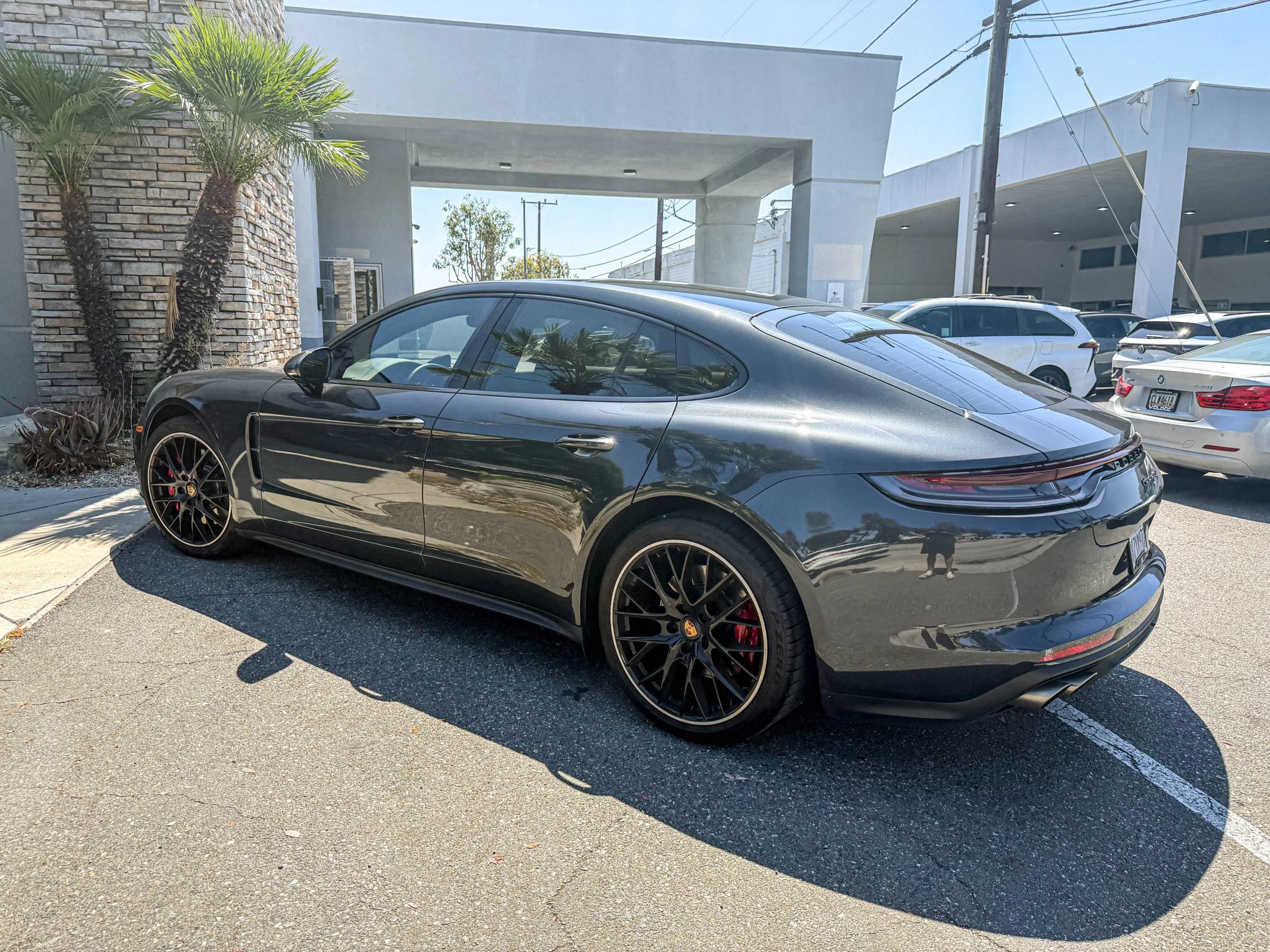 Used 2022 Porsche Panamera 4S AWD/4WD image 3