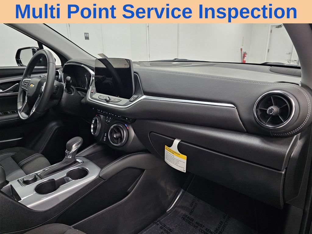 Used 2026 Chevrolet Blazer LT FWD image 11