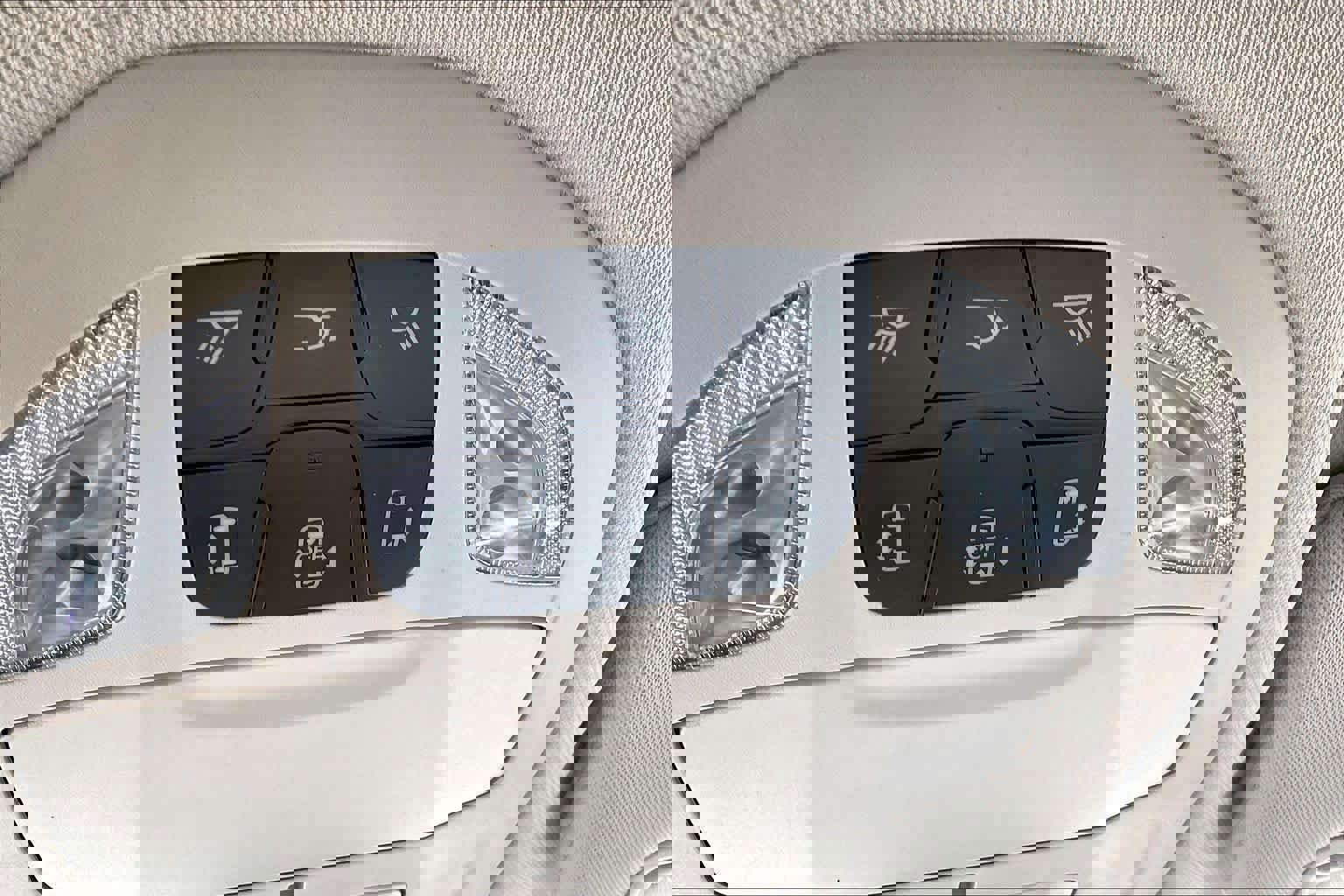 Used 2024 Chrysler Pacifica Touring-L image 33