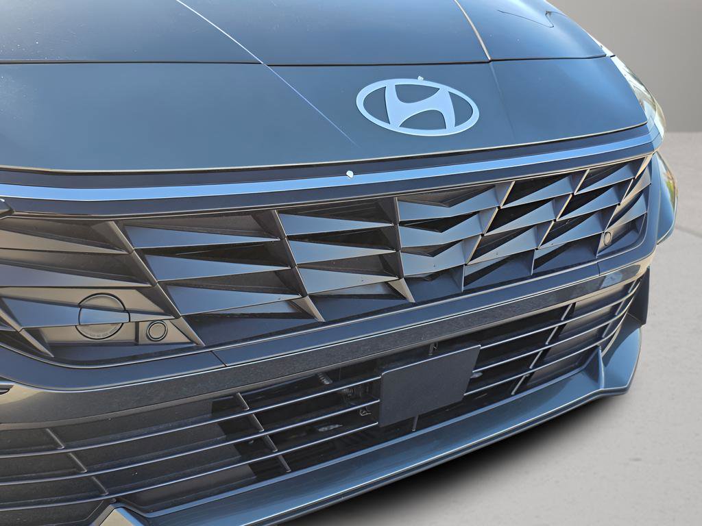 New 2026 Hyundai Elantra SEL Sport image 9