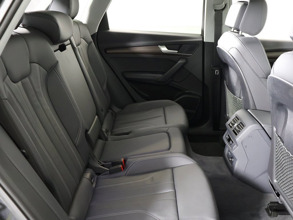 Used 2024 Audi Q5 e Premium Plus image 39